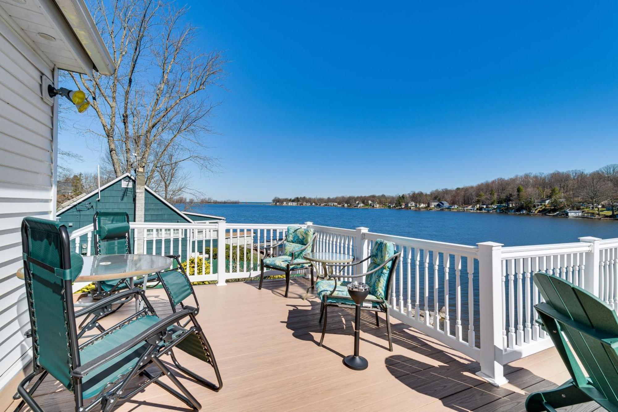 Waterfront Wolcott Vacation Rental With Deck And Views Esterno foto